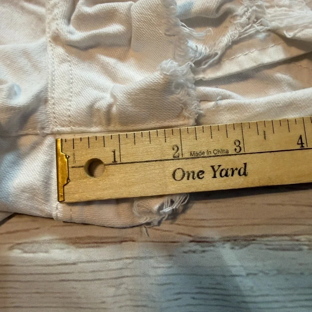 Aeropostale Vintage High Rise Shorty White Shorts Frayed Distressed Women's‎ 0